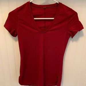 Women’s Lululemon Shirt